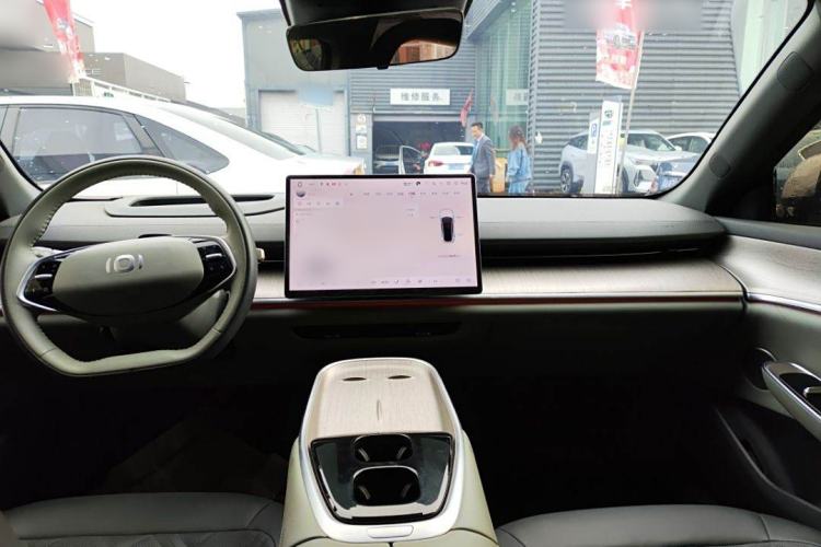 Used  A07 2024 Pure Electric "True Fragrance" Edition 515 Prestige Model
