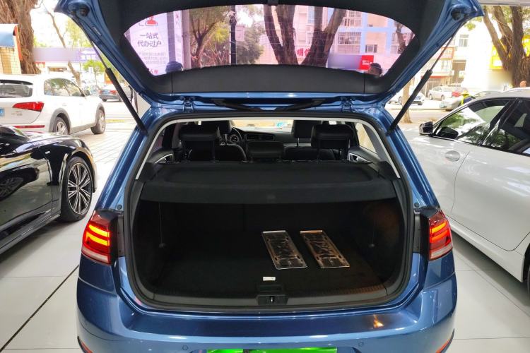 Used Volkswagen Golf 2018 230TSI Automatic Comfort Model
