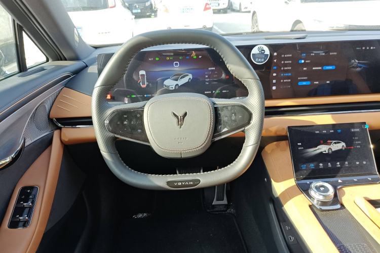 Used VOYAH PASSION 2024 PHEV Four-Wheel Drive Ultra-Long Range Executive Edition
