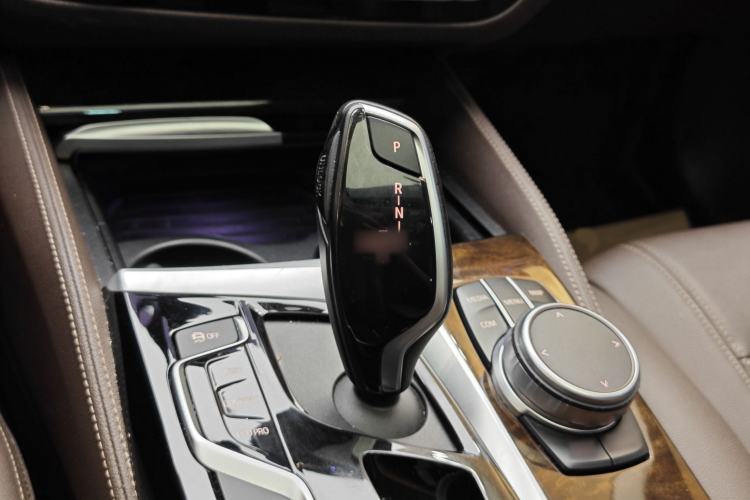 Used BMW 5 Series 2019 Facelifted 525Li Luxury Package
