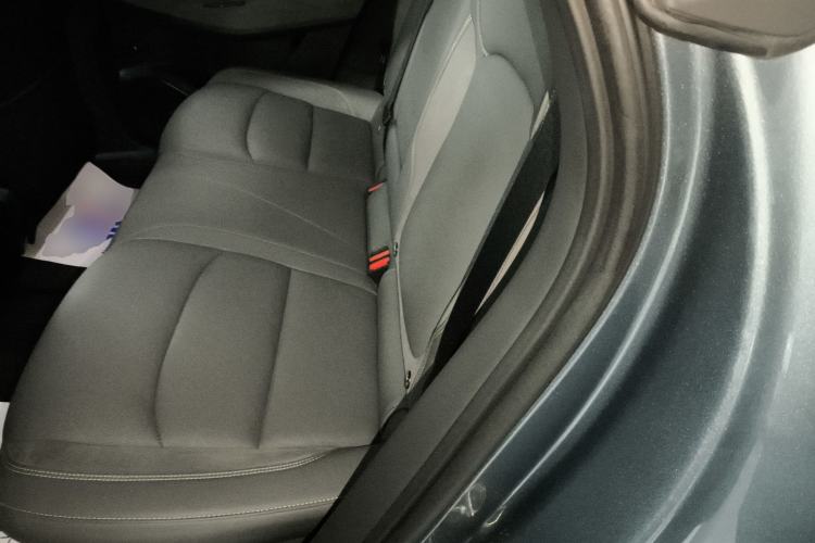 Used Lynk & Co 08 EM-P 2025 220 km All-Wheel-Drive Performance Halo
