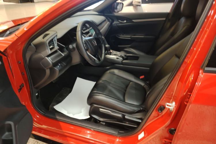 Used Honda Civic 2021 HATCHBACK 220TURBO CVT New Trendsetter
