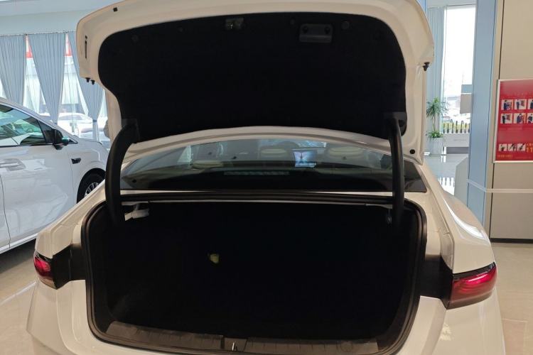 Used BYD Qin PLUS 2025 DM-i Smart Drive 120KM Superior Model
