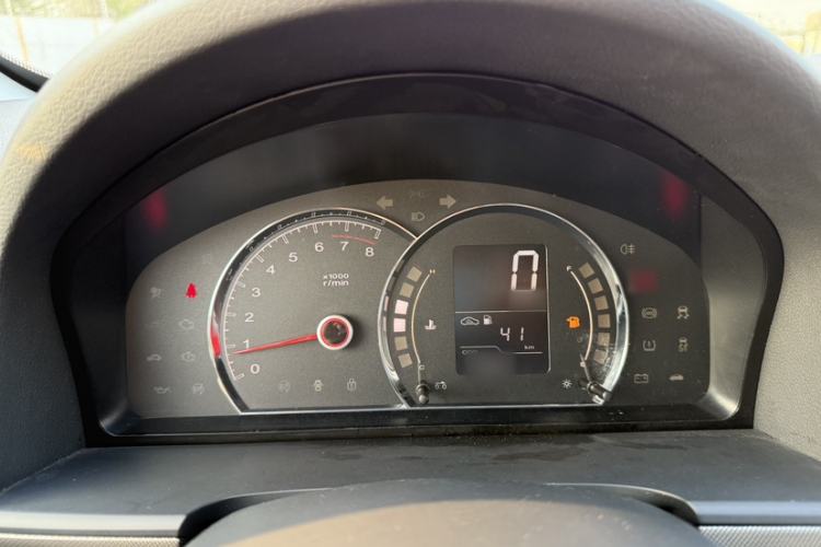 Used Roewe 350 2014 1.5L Manual Swift Edition
