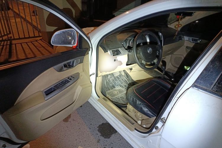 Used Buick Excelle 2013 1.5L Automatic Classic Model
