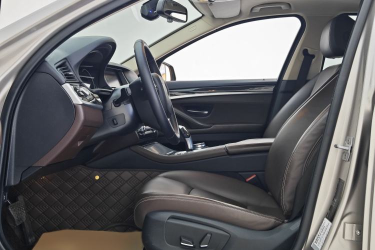 Used BMW 5 Series 2014 525Li Luxury Design Package
