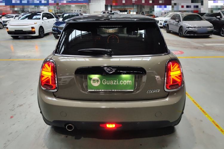 Used  MINI 2019 1.5T COOPER Classic Edition