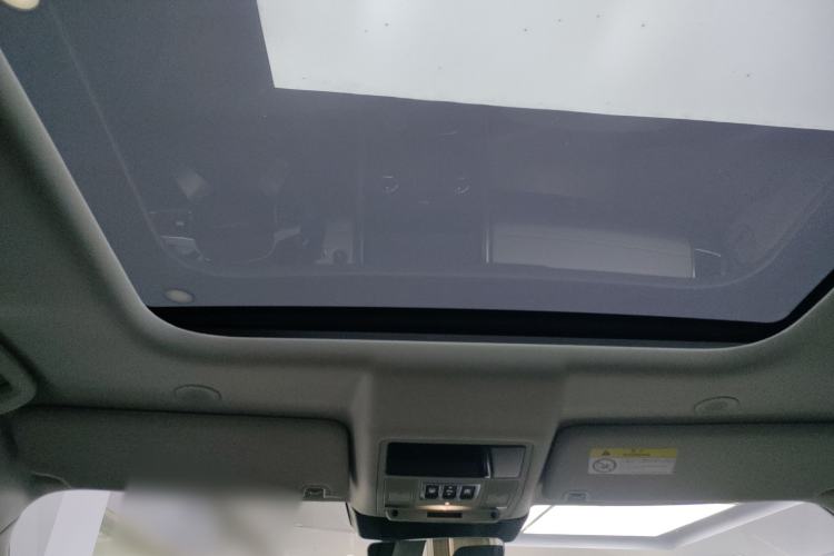 Used Land Rover Discovery 2023 360 PS R-Dynamic S