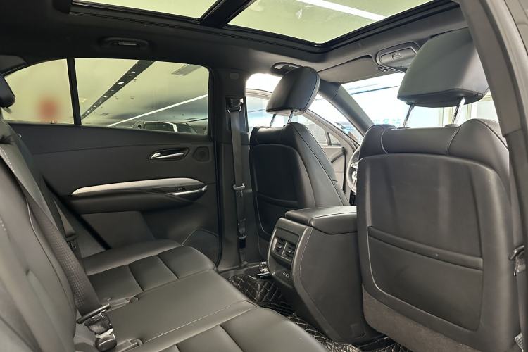 Used Cadillac XT4 2021 28T Two-Wheel Drive Leading Version