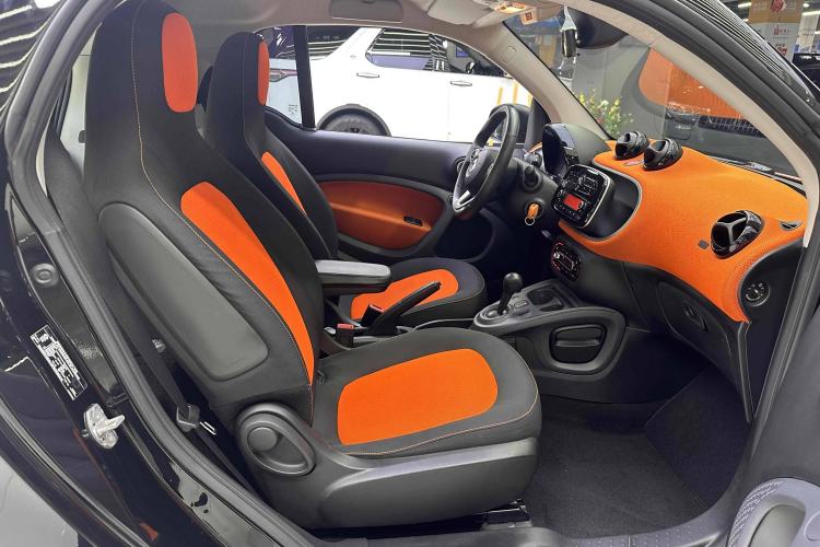 Used  fortwo 2015 1.0L 52 kW Hardtop Passion Edition
