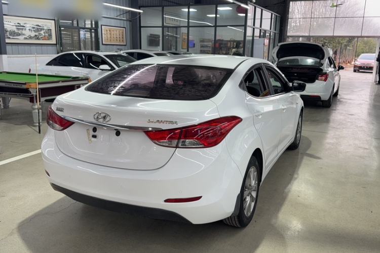 Used Hyundai Elantra 2015 1.6L Automatic Fashion Model
