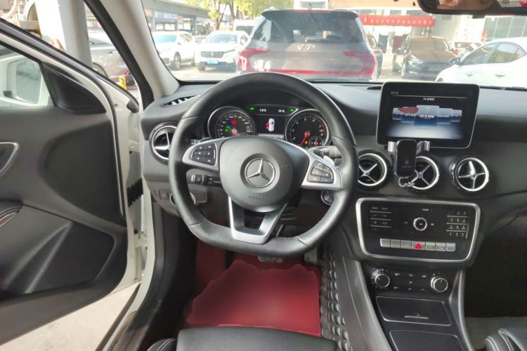 Used Mercedes-Benz GLA 2019 GLA 200 Fashion Model