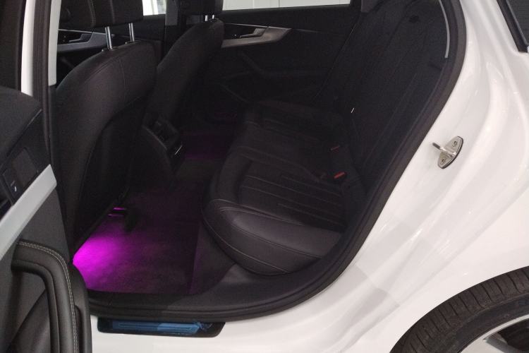 Used Audi A4L 2020 40 TFSI Fashionable and Elegant Model