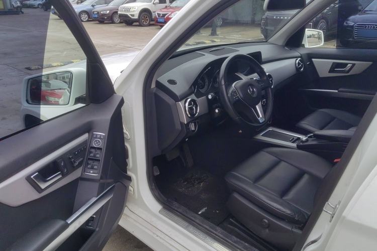 Used Mercedes-Benz GLK-Class 2013 GLK 300 4MATIC Dynamic Sunroof Model