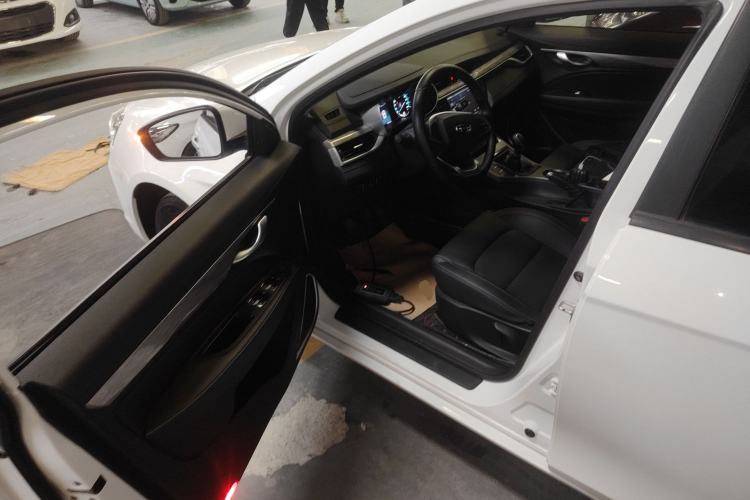 Used Geely Auto Emgrand 2019 Leading Edition 1.5L Manual Luxury Model China VI Standard
