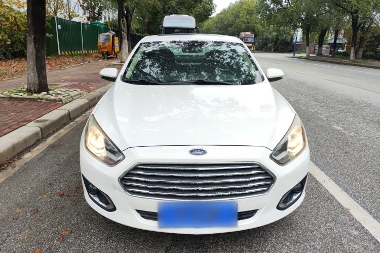 Used Ford Escort 2015 1.5L Automatic Fashion Model