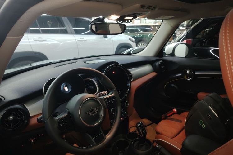 Used  MINI 2022 1.5T COOPER Artist
