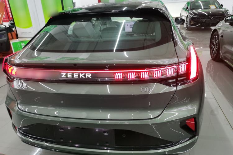 Used Zeekr 001 2025 WE Edition 100 kWh Rear-Wheel Drive