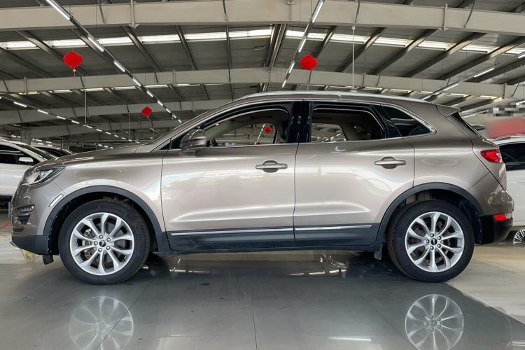 Used Lincoln MKC 2018 2.0T Two-Wheel Drive Luxury Edition
