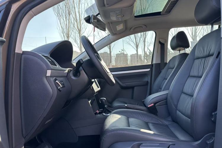 Used Volkswagen Touran 2015 1.4T DSG Comfort Edition 5 Seats
