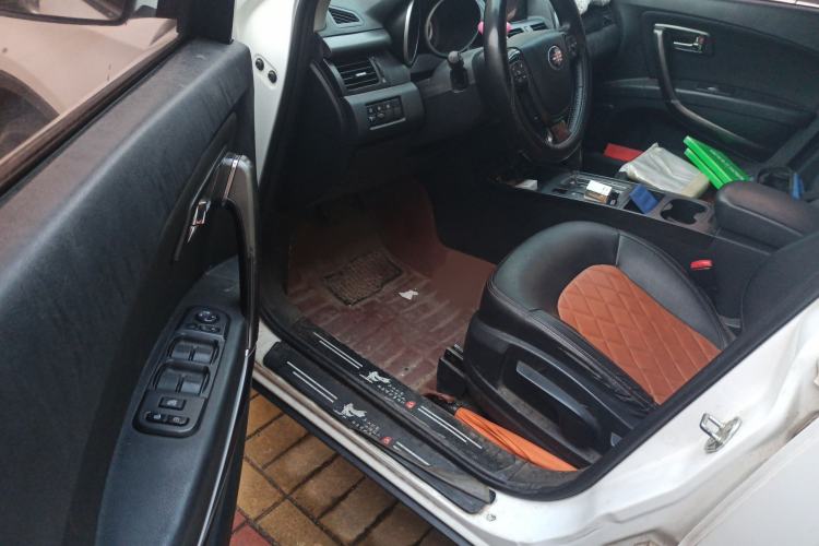 Used Bestune X80 2015 2.0L Automatic Comfort Anniversary Edition