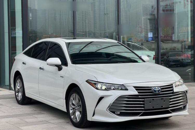 Used Toyota Avalon 2019 Dual-Engine 2.5L Luxury Edition China VI Standard