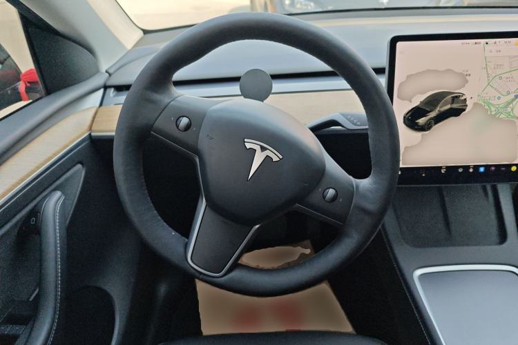 Used Tesla Model Y 2021 Long-Range All-Wheel-Drive Version
