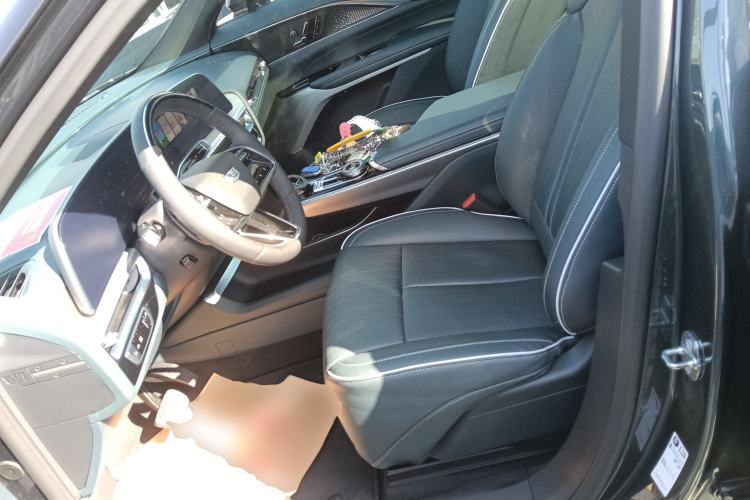 Used Cadillac LYRIQ 2022 Four-Wheel-Drive High-Performance Deluxe Edition
