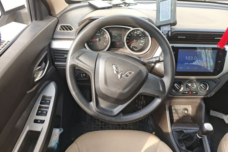 Used Wuling Hongguang 2018 1.5L S Comfort Model L2B
