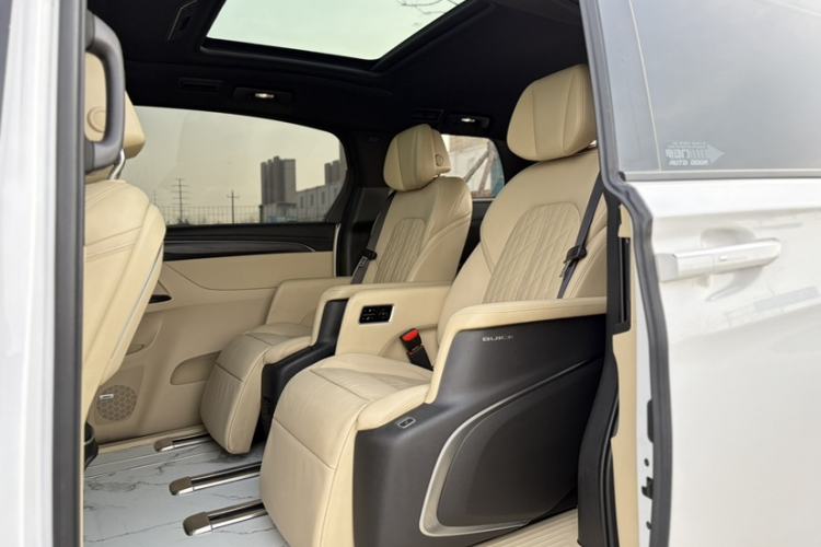 Used Buick GL8 2022 ES Landtrek 653T Flagship Model