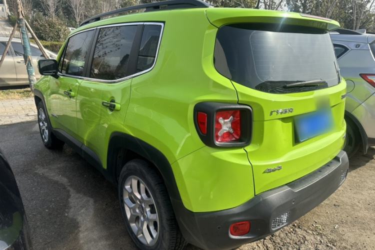 Used  Renegade 2018 Connected Large Screen Version 180T Automatic High-Energy Edition
