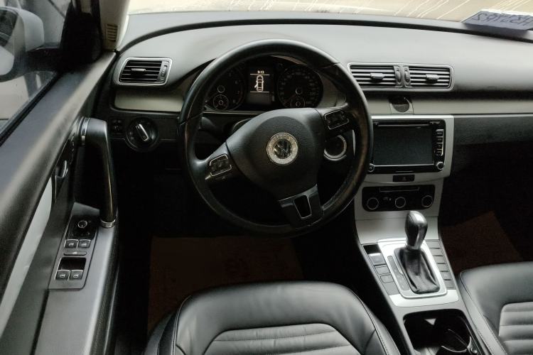 Used Volkswagen Magotan 2013 1.8TSI Premier Model
