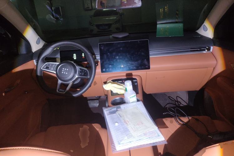 Used  E5 PLUS 2025 165 km Long-Range Version PLUS 7-Seater
