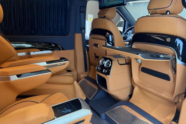 Used Mercedes-Benz Vito 2024 2.0T Elite Version 7 Seats
