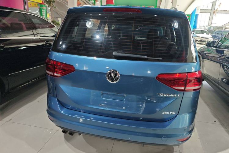 Used Volkswagen Touran 2021 Touran L 280TSI DSG Comfort Edition 7 Seats
