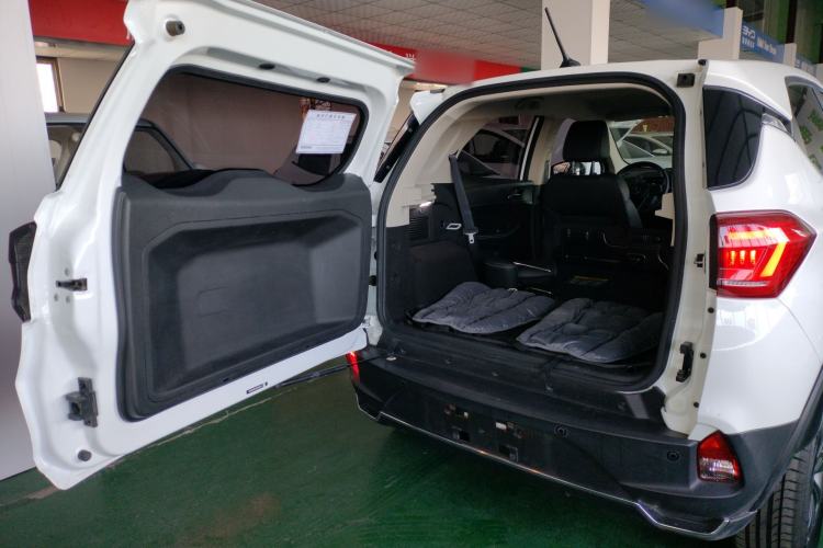 Used BYD Yuan New Energy 2019 EV535 Smart Connect Trendsetting Model
