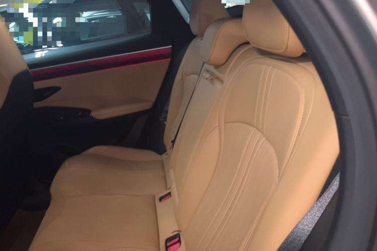 Used  L7 2023 1.5T 115 km MAX
