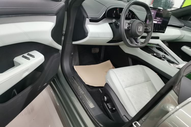 Used Zeekr 001 2025 WE Edition 95 kWh All-Wheel Drive