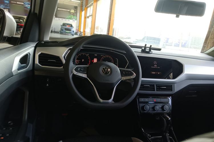 Used Volkswagen Tacqua 2023 200TSI DSG Joy-Connect Edition
