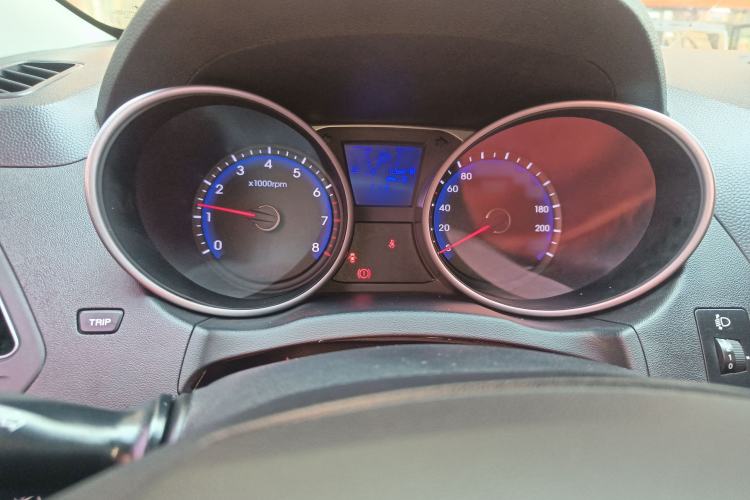 Used Hyundai ix35 2015 2.0L Automatic 2WD Smart Version China V Standard
