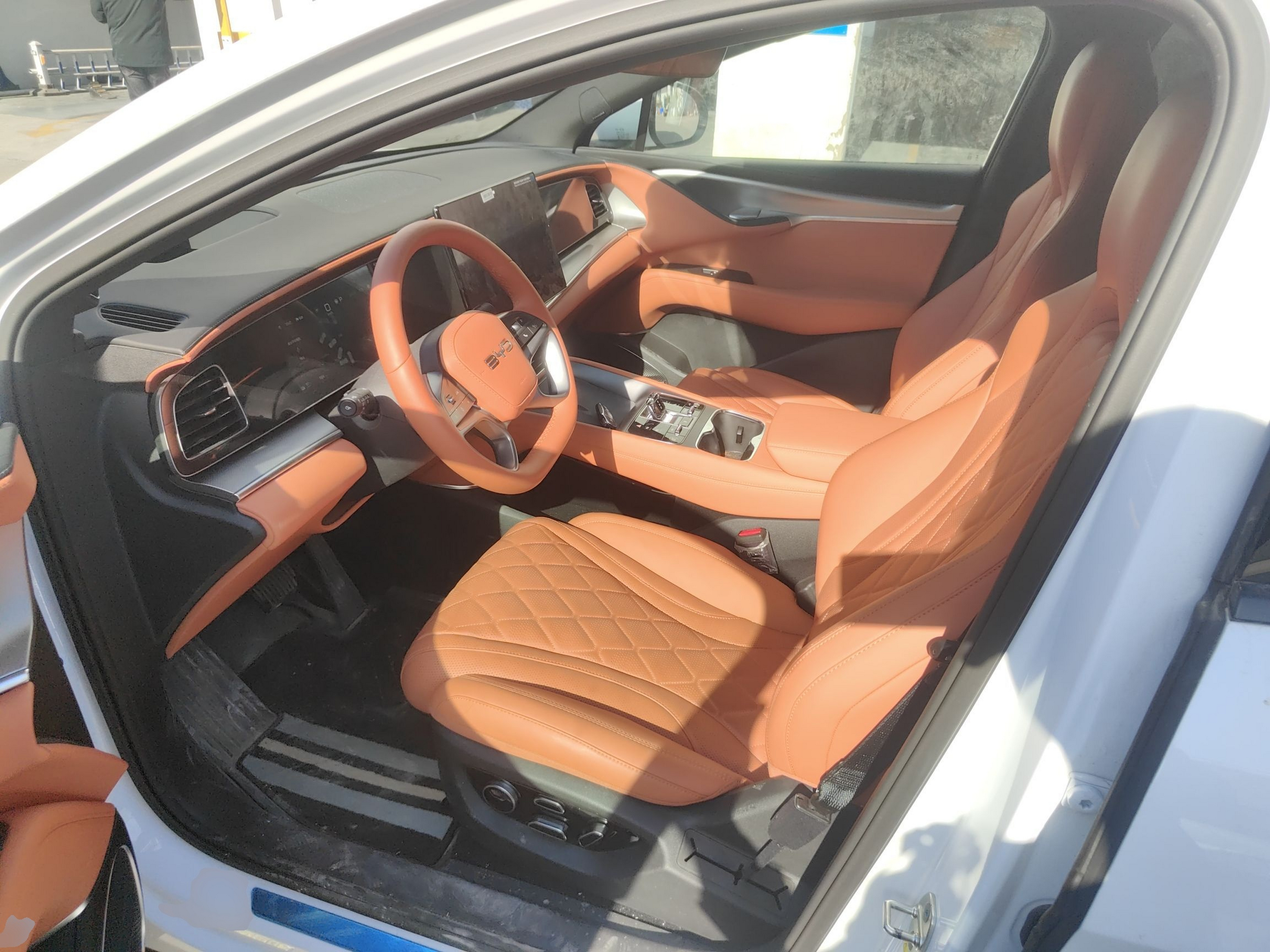 Переднее сиденье в автомобиле