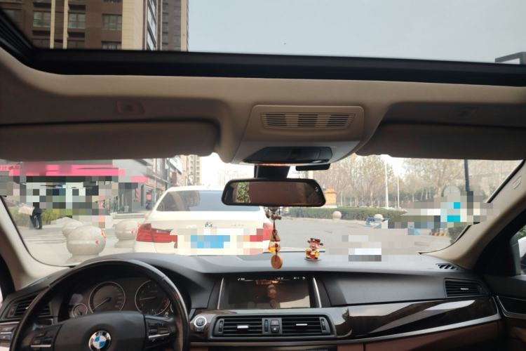 Used BMW 5 Series 2014 525Li Leading Model
