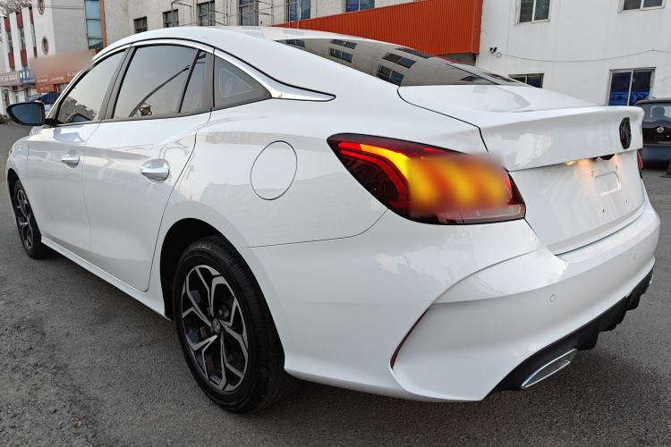 Used MG 5 2022 180 DVVT Manual Youth Luxury Edition
