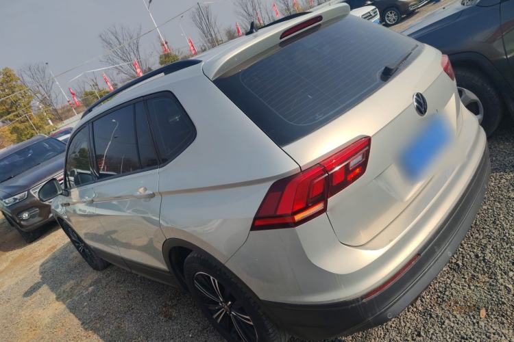 Used Volkswagen Tiguan L 2021 280TSI Automatic Two-Wheel Drive Smart Edition
