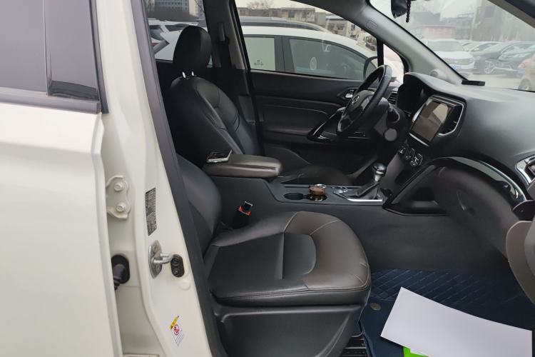 Used GAC Trumpchi GS4 2017 235T G-DCT Two-Wheel Drive Elite Edition
