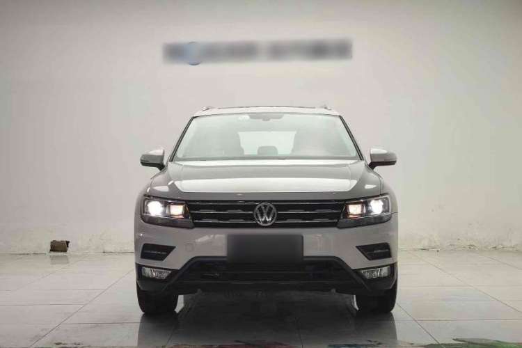 Used Volkswagen Tiguan L 2019 Revised 330TSI Automatic Two-Wheel Drive Smart & Luxury Edition China VI Standard
