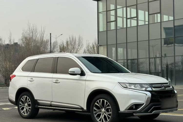 Used Mitsubishi Outlander 2018 2.4L 4x4 Elite Edition 5 Seats
