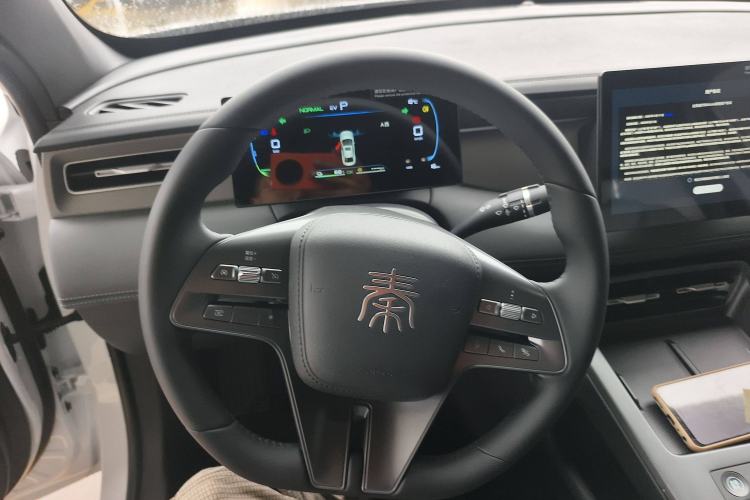 Used BYD Qin PLUS 2025 DM-i Smart Drive 55KM Leading Model
