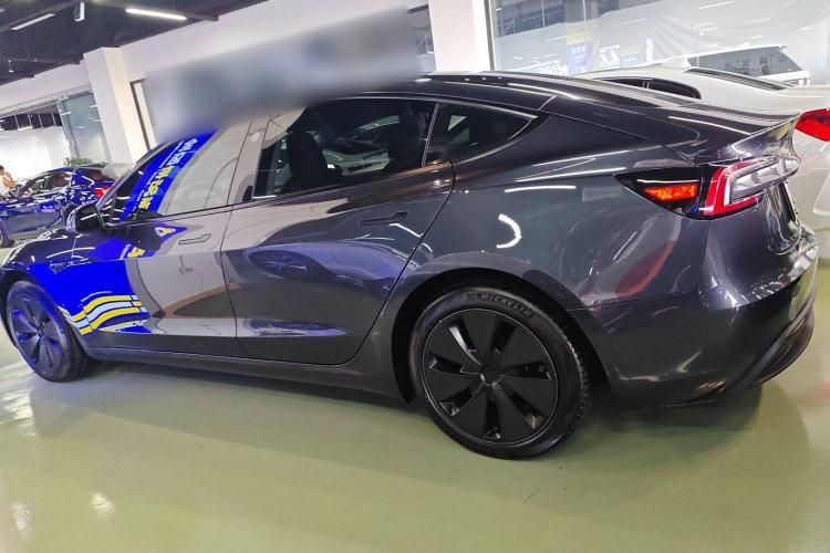 Used Tesla Model 3 2023 Rear-Wheel-Drive Version
