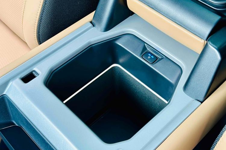 Used Land Rover Defender 2025 110 3.0T P400 Dark Edition
